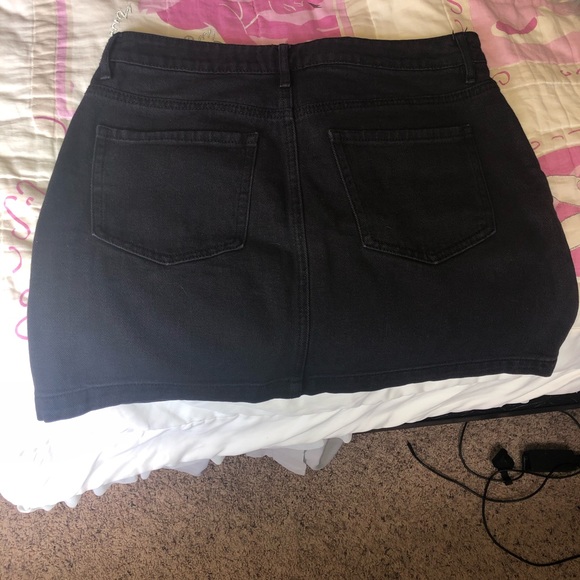 kim and kylie pacsun black skirt - Picture 2 of 2